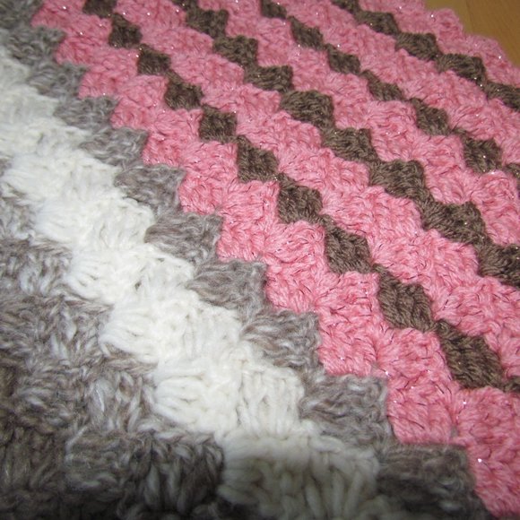 Taller de ABU handmade Crochet Shawl (Pink, Pardo - Picture 2 of 12